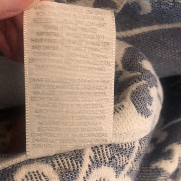 Pair of  Light Green Floral Scroll Curtain Valance/Toppers - Picture 11 of 14